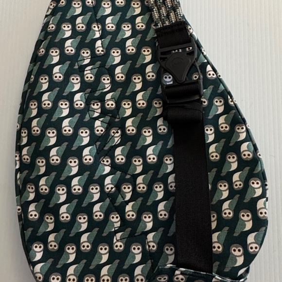COPY - KAVU Rope Sling Backback -- Owl Pattern -- New w/out tags - Picture 5 of 5